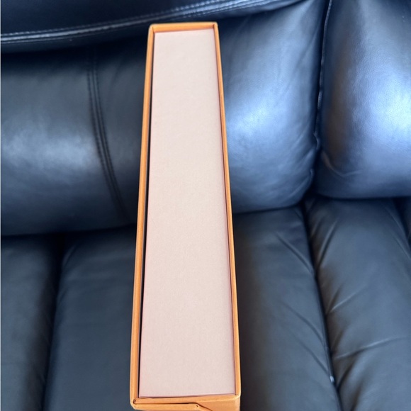 Louis Vuitton Signature Orange Gift Box - Picture 5 of 12